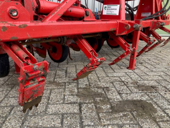 アコード 12列ビート播種機