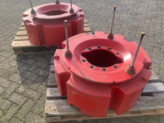 Fendt 车轮配重块套装，每边 1000 千克