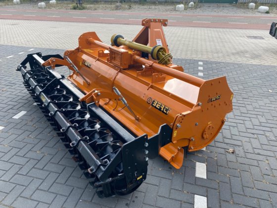 ベルティ ジョーベ 280 + パッカーローラー