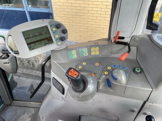 2004 フェント 410 com1