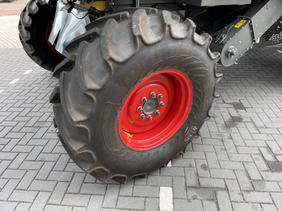 2025 フェント 5275 C コンバイン