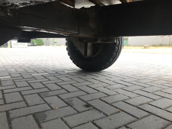 平板车 翻斗车和青贮车