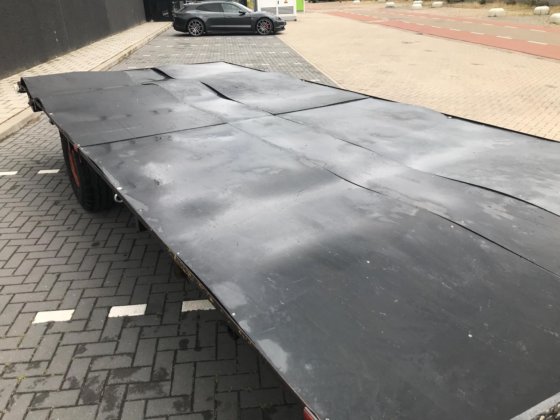 平板车 翻斗车和青贮车