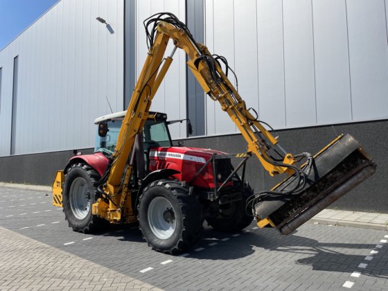 MF 6475 ダイナ6、シェパード・スイーパー付き