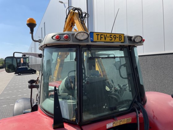 MF 6475 Dyna-6 带牧羊人沟渠清扫机