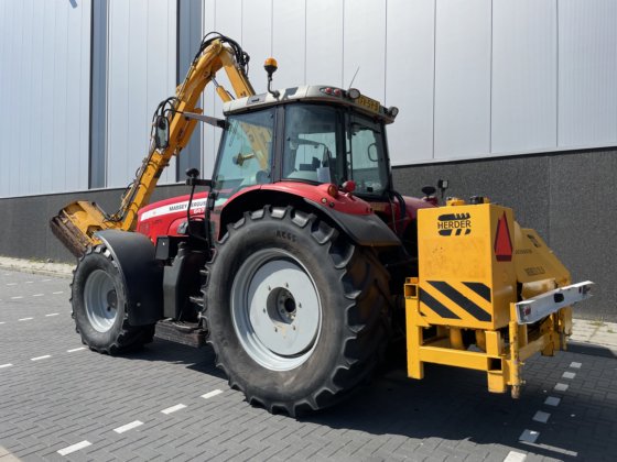 MF 6475 ダイナ6、シェパード・スイーパー付き