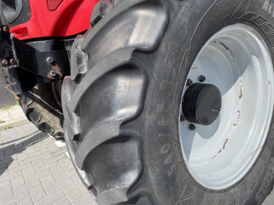 MF 6475 Dyna-6 带牧羊人沟渠清扫机