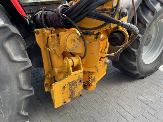 MF 6475 ダイナ6、シェパード・スイーパー付き