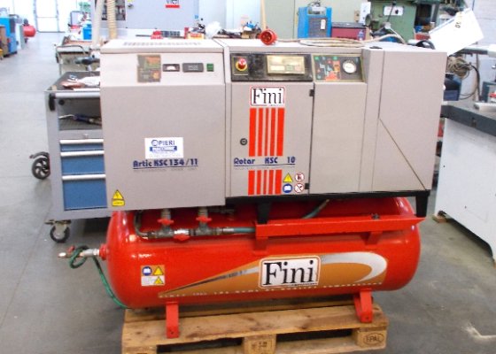 Usado COMPRESOR FINI MOD.ROTAR KSC 10 SOBRE DEPÓSITO DE 270 L CON ...
