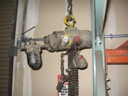 KELLER 1/2 TON HOIST, AIR