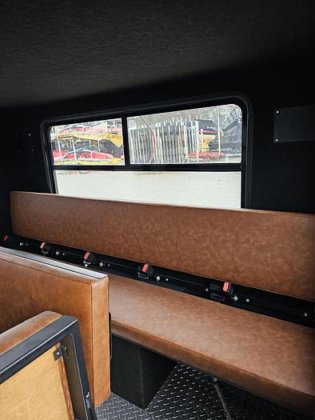 Pistentech 运输舱可容纳 15 人