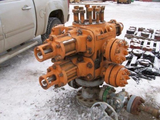 SHAFFER LWS 5 000 PSI 7 1 16 Double Ram BOP In Neilburg Saskatchewan 