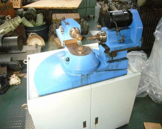 螺旋傘齒輪測定機 (日本製)