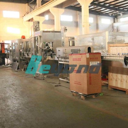 全自动塑料瓶生产线水洗灌装旋盖机