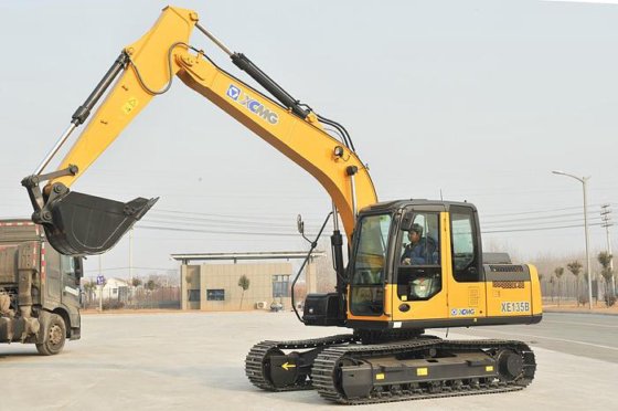 XCMG XE135B
