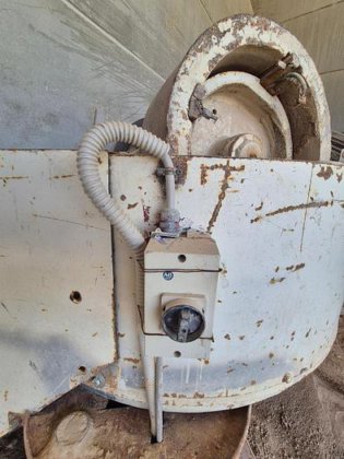 带转动罐的搅拌机