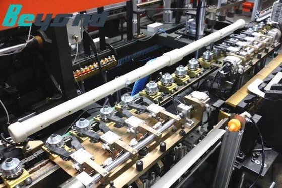 全自动 PET 塑料瓶吹瓶机