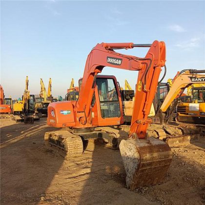 Doosan DH70-7
