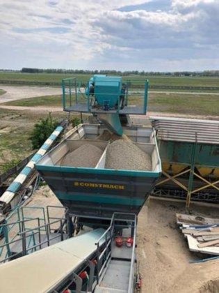 100立方/小时移动混凝土搅拌站