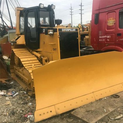 CAT D5M