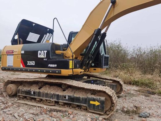 CAT 326D