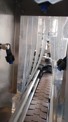 ガラス瓶洗浄機、充填機、キャッパー