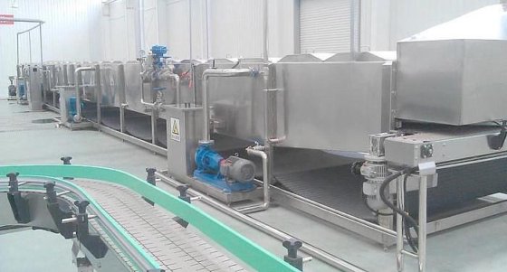 炭酸飲料ボトル殺菌用ボトル加温機