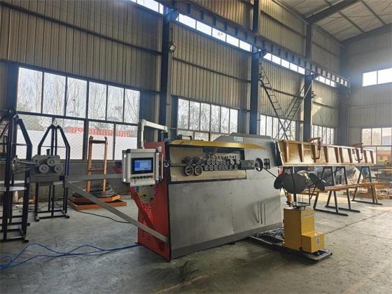 2024 の新製品 鉄筋の曲がる機械自動 cnc の鐙曲げ機のための鐙曲げ機