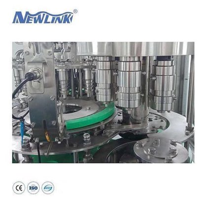 宠物瓶果汁能量饮料碳酸宠物瓶果汁旋转式三合一灌装机果汁瓶装灌装生产线交钥匙工程