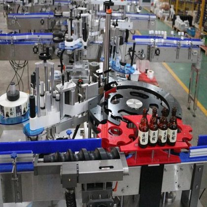 高速自动星轮式贴标机，适用于多种瓶型