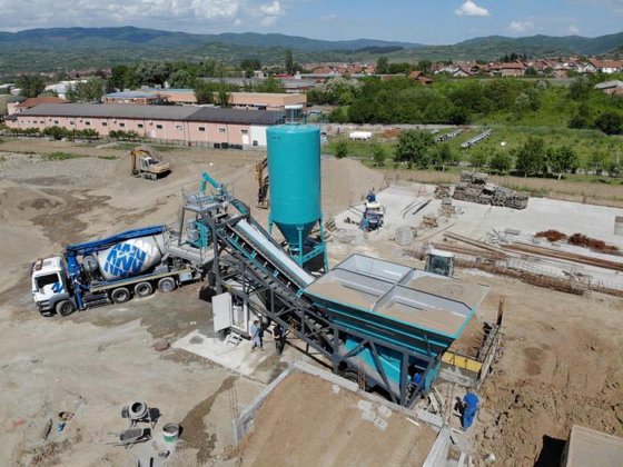 移动混凝土搅拌站