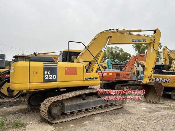 Komatsu Excavators PC220-7