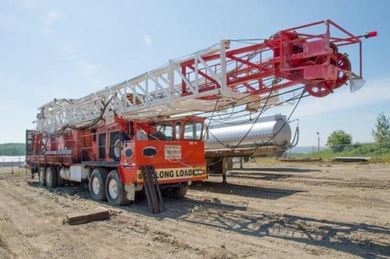 pulling unit vs <a href='https://www.ruidapetroleum.com/product/category/Drilling-Rig-and-Workover-Rig'>workover rig</a> factory