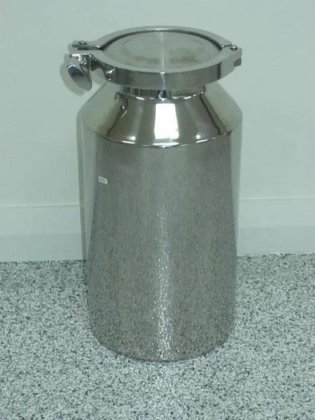 三叶草封盖容器