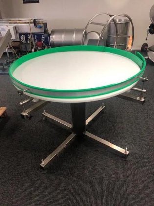 ターンテーブル