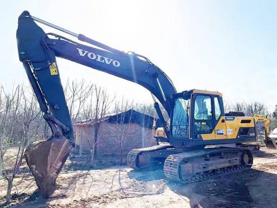 VOLVO EC200