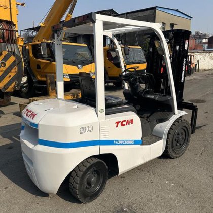2021 TCM FD30 forklift