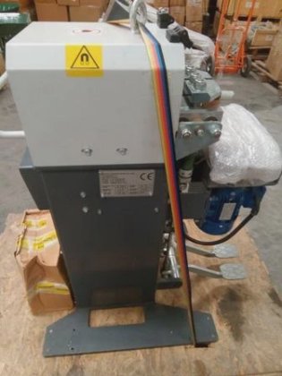 2016年 HTX 1 セミオートマチック溶接機 バットウェルダー