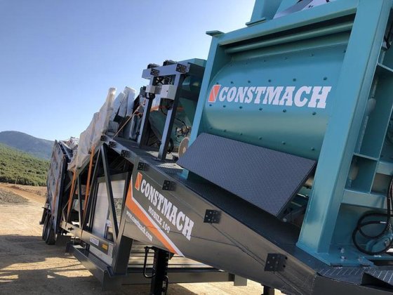 移动混凝土搅拌站