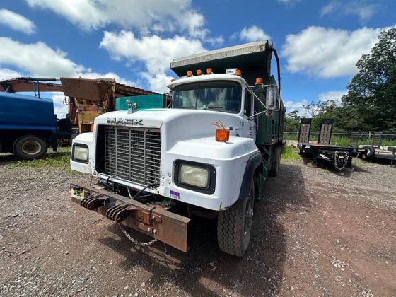 Mack Rb688s 1990 MACK RB688S in New Jersey, USA