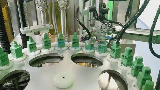 最高のボトルアンスクランブルソーティングアンスクランブラー充填およびシーリングおよびキャッピングマシン会社-GUANYU