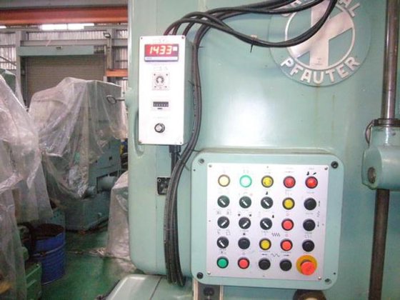 西德 PFAUTER RS-3V 滾齒機