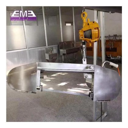 用于猪肉屠宰场屠宰设备的半胴体带式分割锯猪肉机