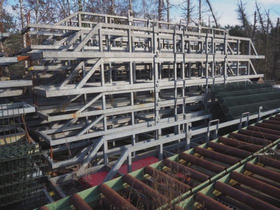 NN loading frames Miscellanea