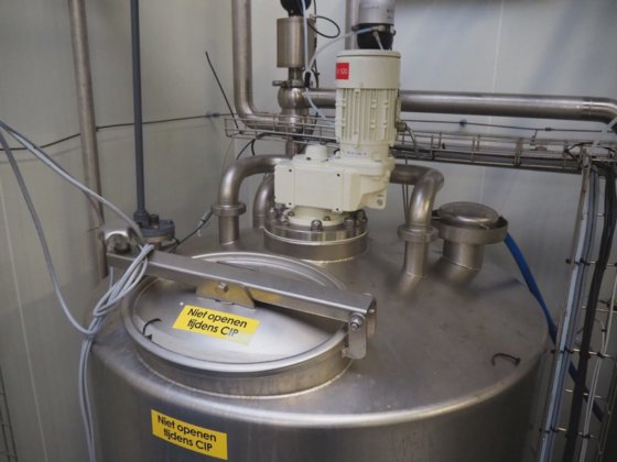 Gebraucht BAC Machinebouw B.V. Edelstahl tanks mit Mischer in Raalte ...