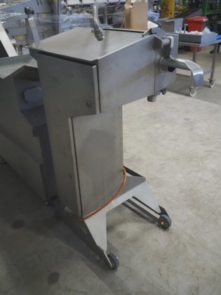 Marel Meat Processing Inc. Eplucheuses