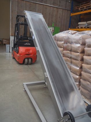 NN elevating belt Erhöhen Förderer