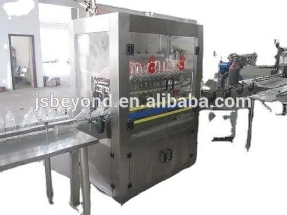 用于橄榄油、葵花籽油和食用油瓶装包装生产线的 PET 瓶装油自动旋转灌装机