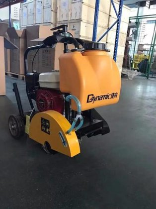 DFS-300: 专业型精密混凝土表面切割机