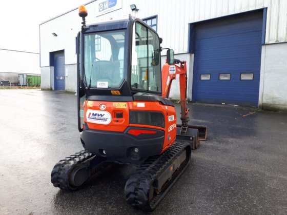 Kubota U27-4